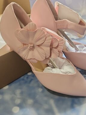 Ladies Pale Pink Floral Strap Heels